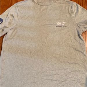 Vineyard vines kids large hockey shirt